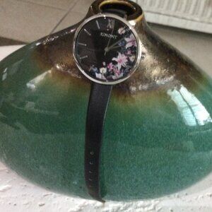 Women's Black Watches Leather Band Luxury Quartz Waterproof Fashion Creative